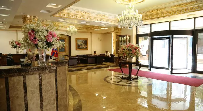 ROYAL PLAZA